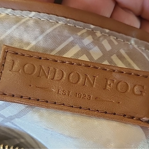 London Fog Cream,  Brown, Navy Striped  Shoulder Bag with Black Handles. - Picture 10 of 14